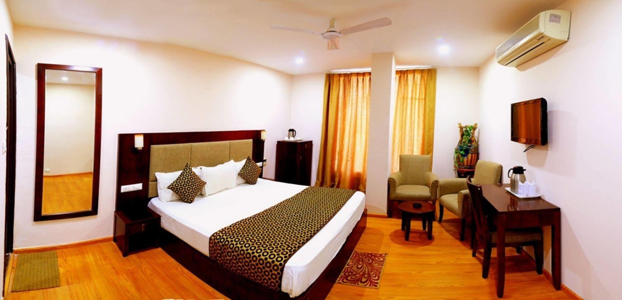 Hotel Royal Palm - A Budget Hotel In Udaipur Extérieur photo